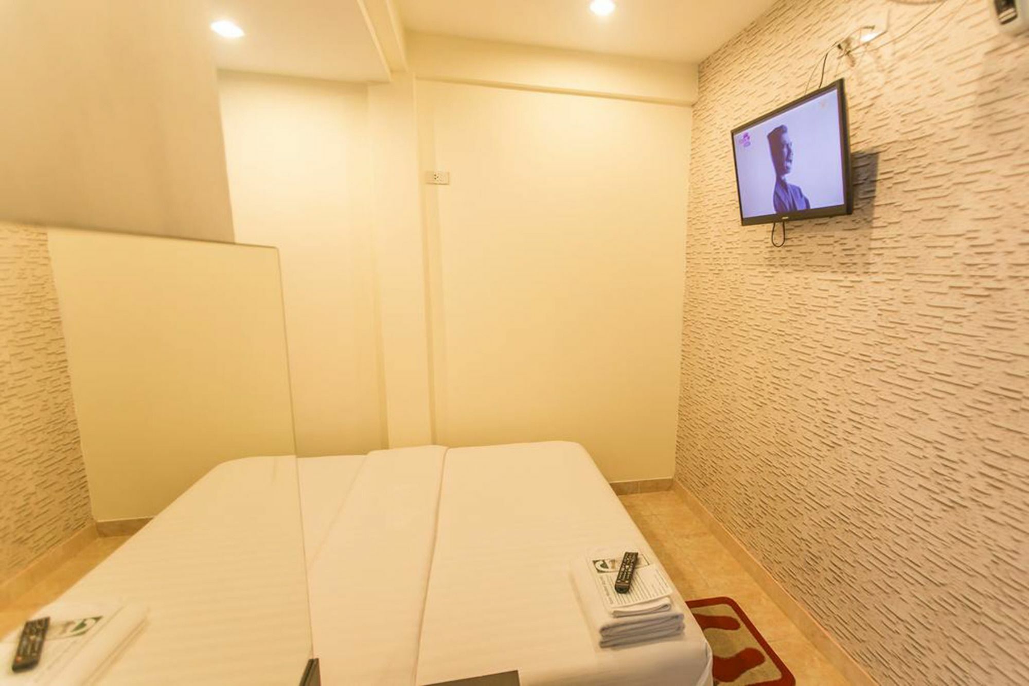 รีท็อกซ์ เกม Hotel Pattaya ภายนอก รูปภาพ